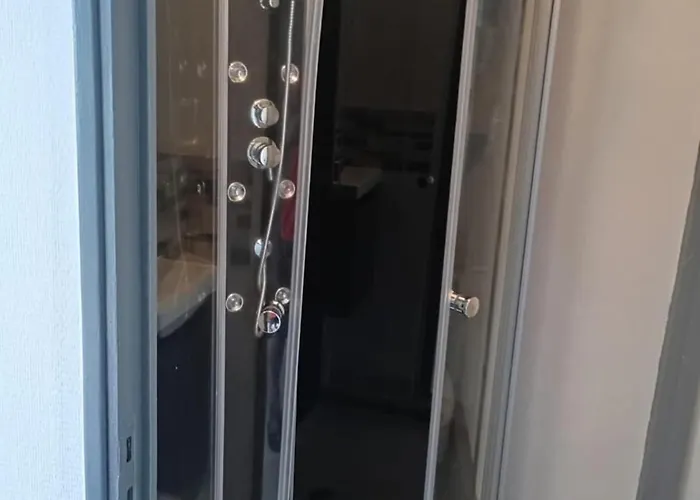 Appartement Rénové Proche Métro